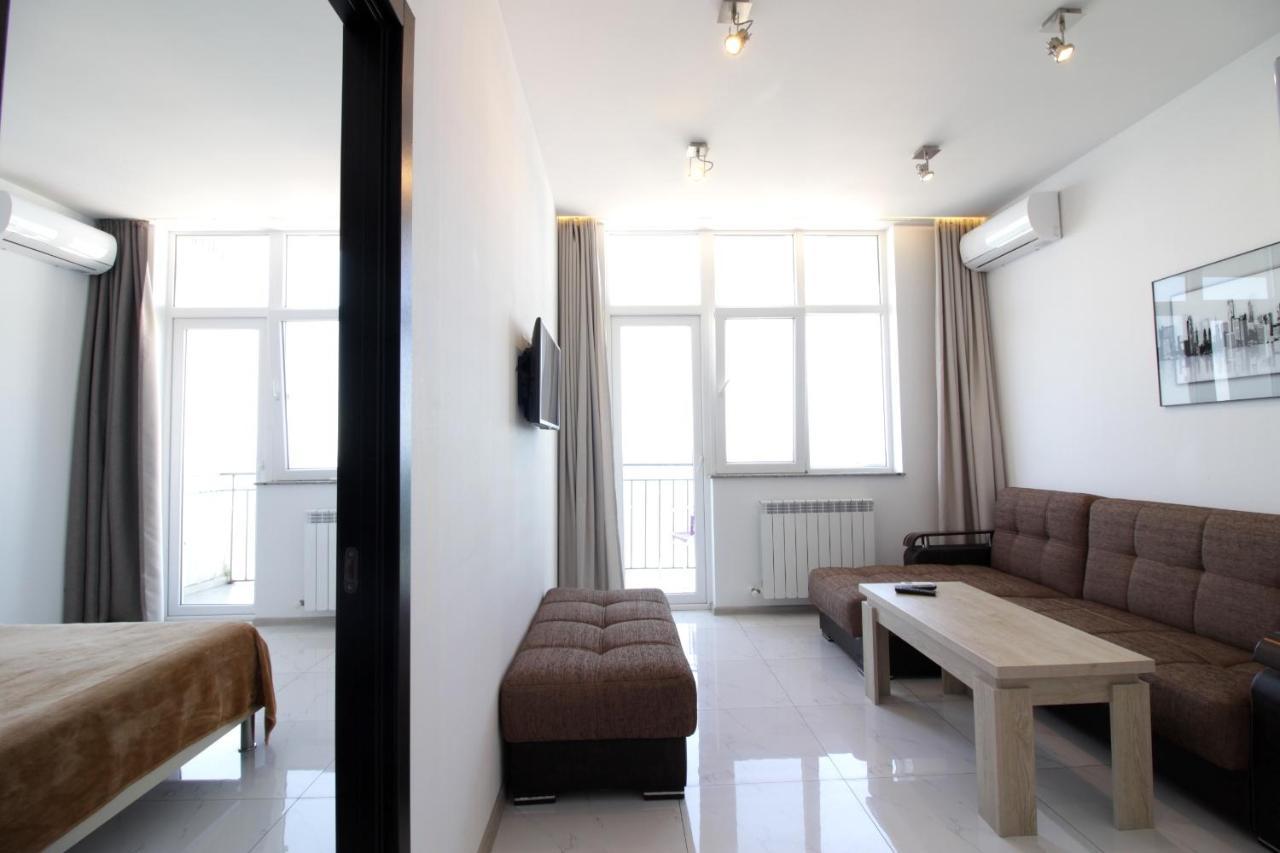 Apartments Inasaredze บาทูมิ ภายนอก รูปภาพ