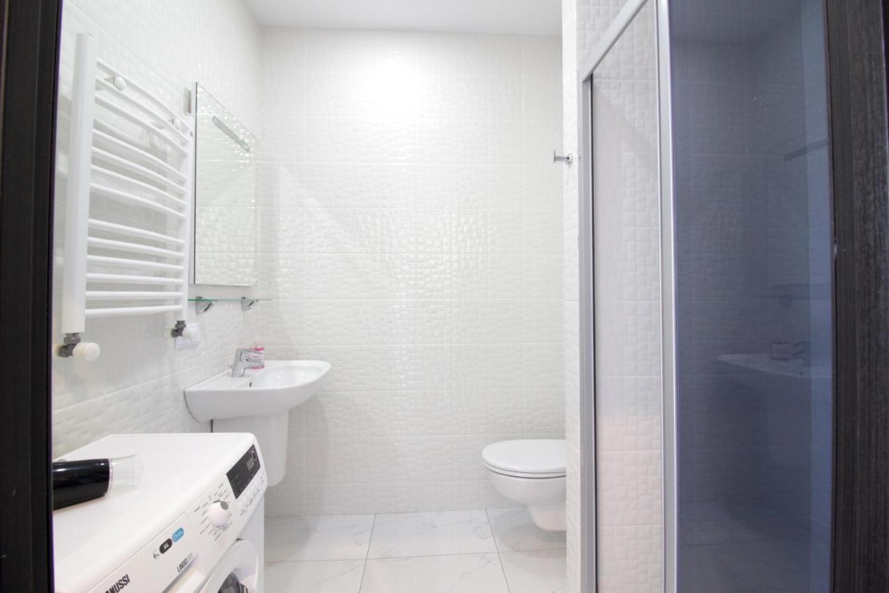 Apartments Inasaredze บาทูมิ ภายนอก รูปภาพ
